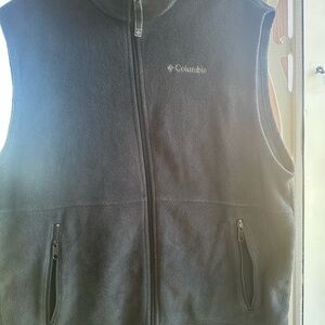 Columbia Men's Black Fleece Vest